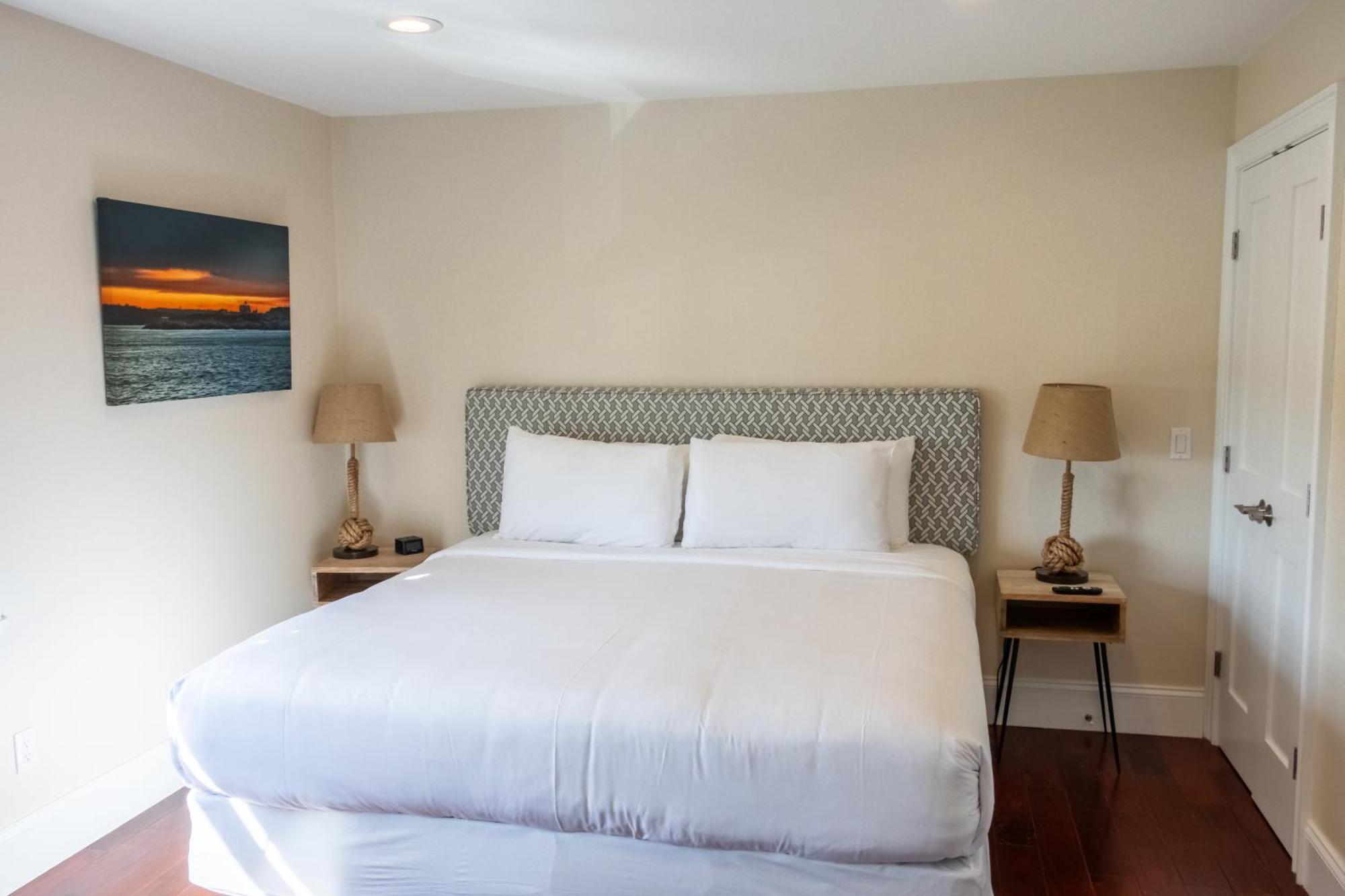 The East Island Reserve Hotel Middletown Bagian luar foto
