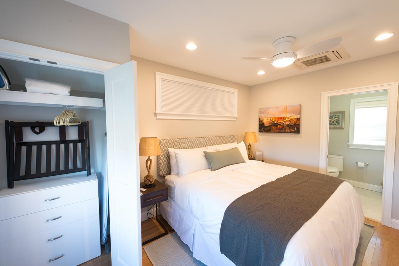 The East Island Reserve Hotel Middletown Bagian luar foto